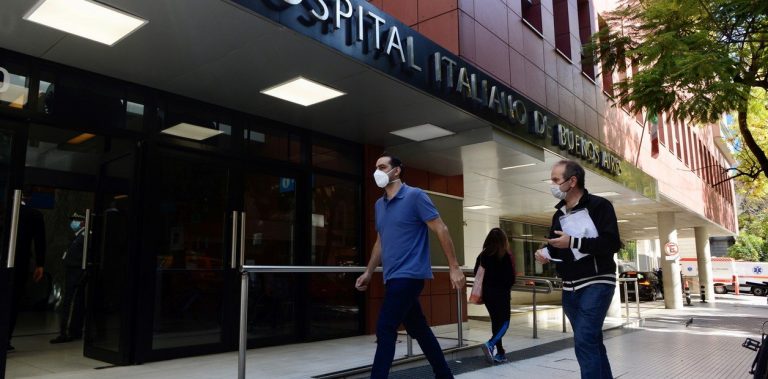 Las prepagas denuncian que el Gobierno las desfinancia para luego estatizarlas