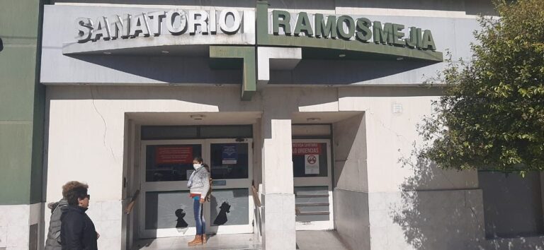 Ciudad de San Luis: Un adulto mayor fue abandonado en la puerta de un sanatorio.