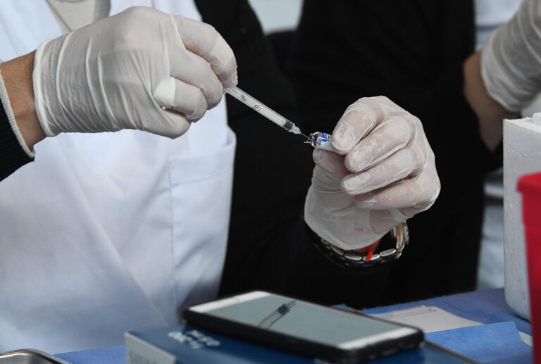 El 50 % de la población total de San Luis ya tiene colocada al menos una dosis de la vacuna contra el Coronavirus