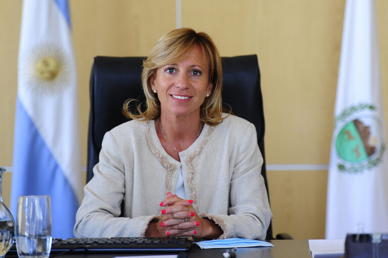 Vacunación: la ministra de Salud anunció que este miércoles comienza la inscripción de adolescentes de 12 a 17 años en situaciones de salud priorizadas