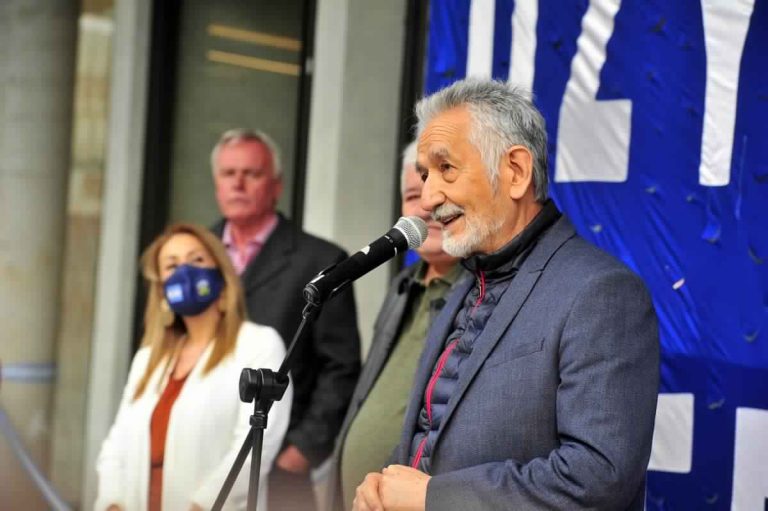 El gobernador acompañó a la familia del sindicato Luz y Fuerza en la inauguración de su hotel en Villa de Merlo