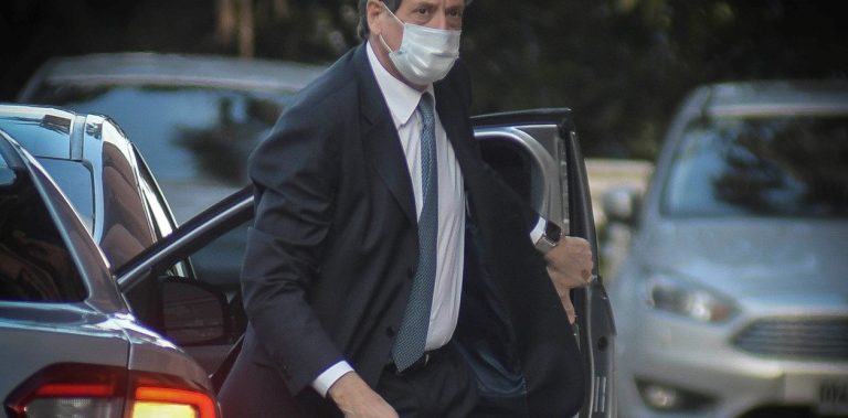 Los bancos le piden al Central que no extienda límites a la compra de dólares