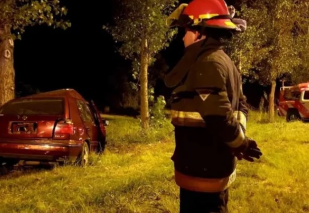 Accidente fatal: Un hombre de 63 años falleció tras chocar contra un árbol en Tilisarao