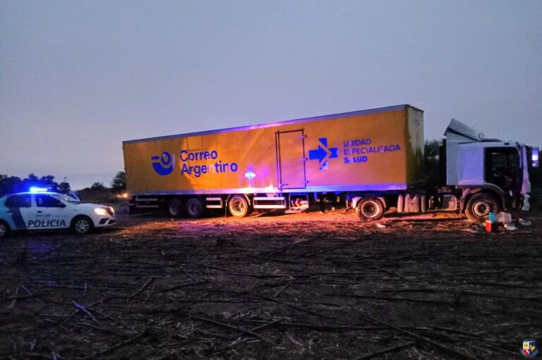 Asaltaron a un camionero en la Autopista de las Serranías, le cortaron las piernas con un arma blanca y se llevaron el vehículo