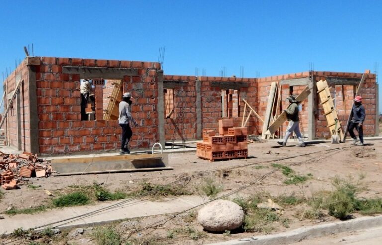 Las nuevas viviendas en la ciudad de San Luis toman forma y avanzan las primeras manzanas