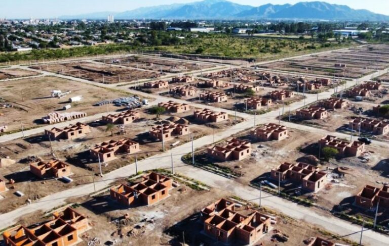 El Gobierno construye 1500 viviendas en distintos puntos de la provincia