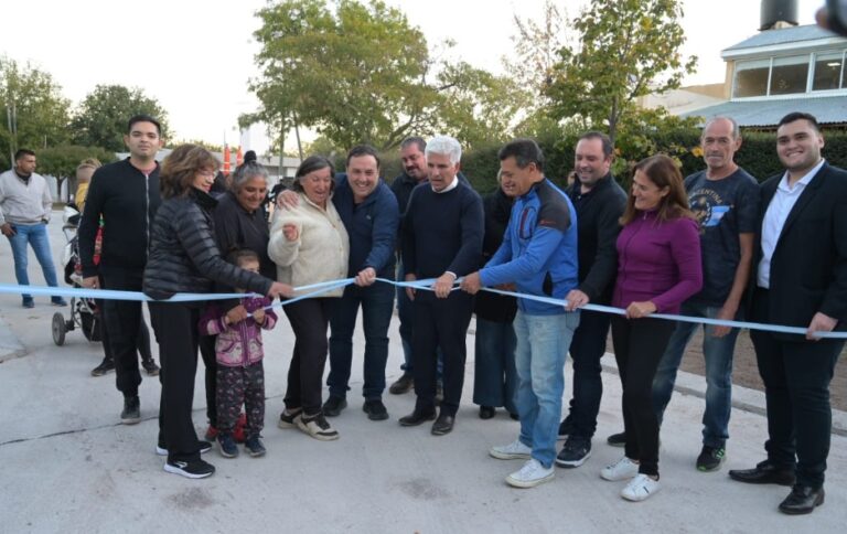 Inauguraron una obra de pavimentación en Juana Koslay