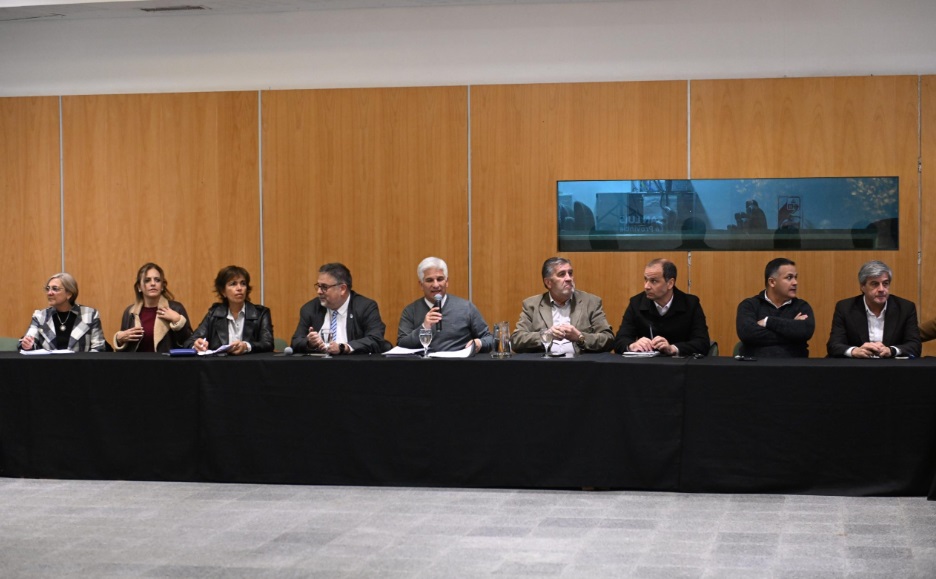 Poggi se reunió con intendentes y legisladores provinciales