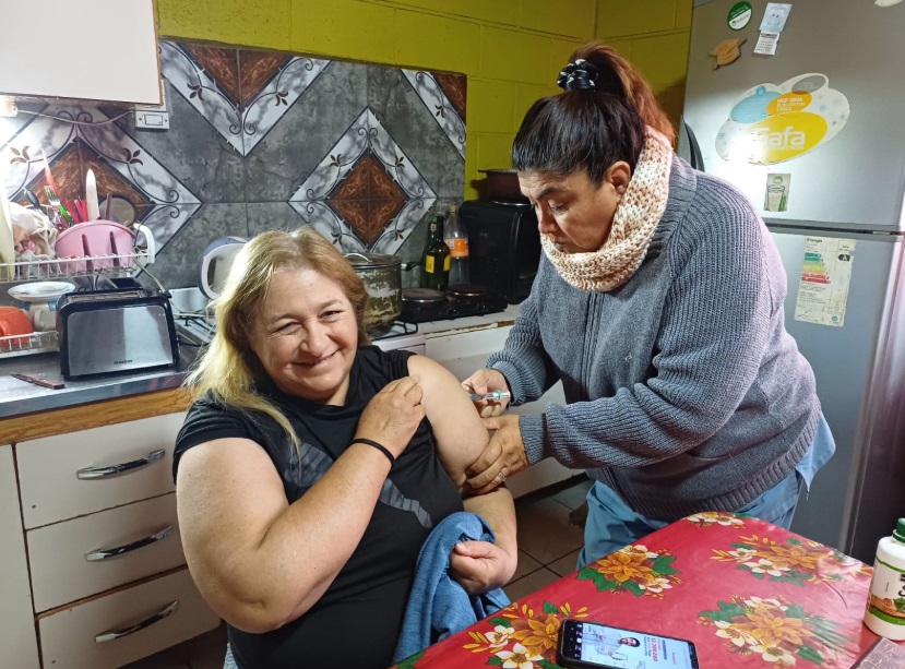 Realizaron un operativo de vacunación domiciliaria en barrios del sur de la ciudad