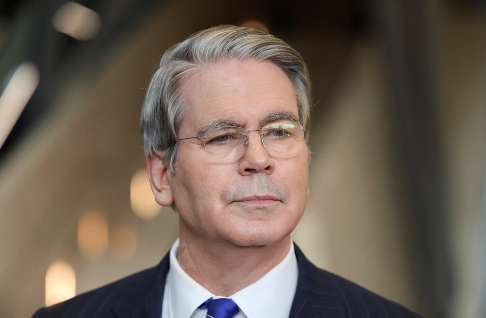 El Secretario del Tesoro de EEUU felicitó a Milei por la victoria electoral