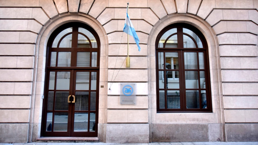 El Gobierno anunció que Sergio Neiffert deja la SIDE y lo reemplazará Cristian Auguadra